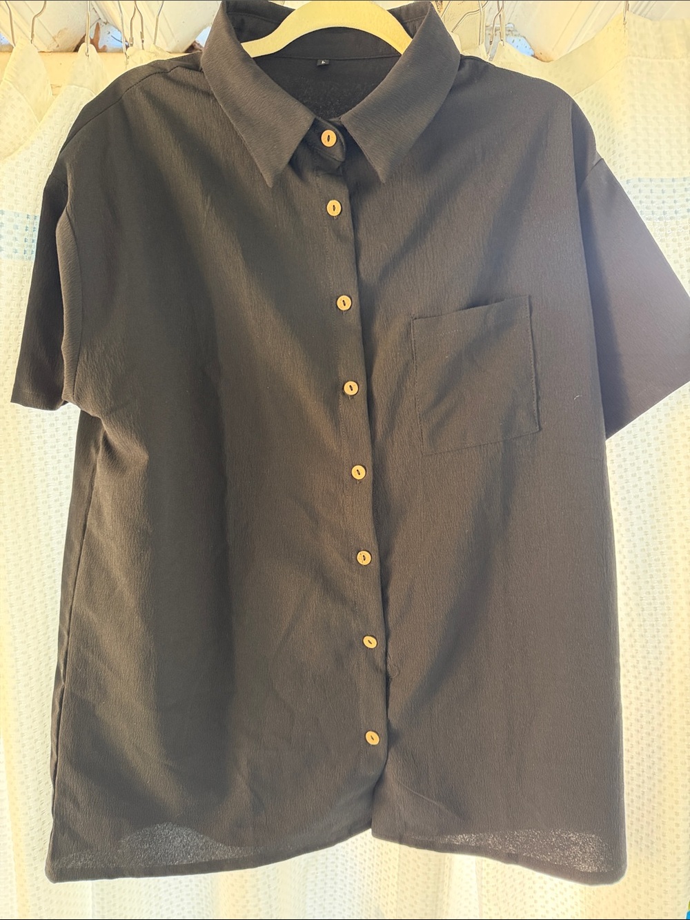 Men's Black Short-Sleeve Button-Down Shirt with Chest Pocket